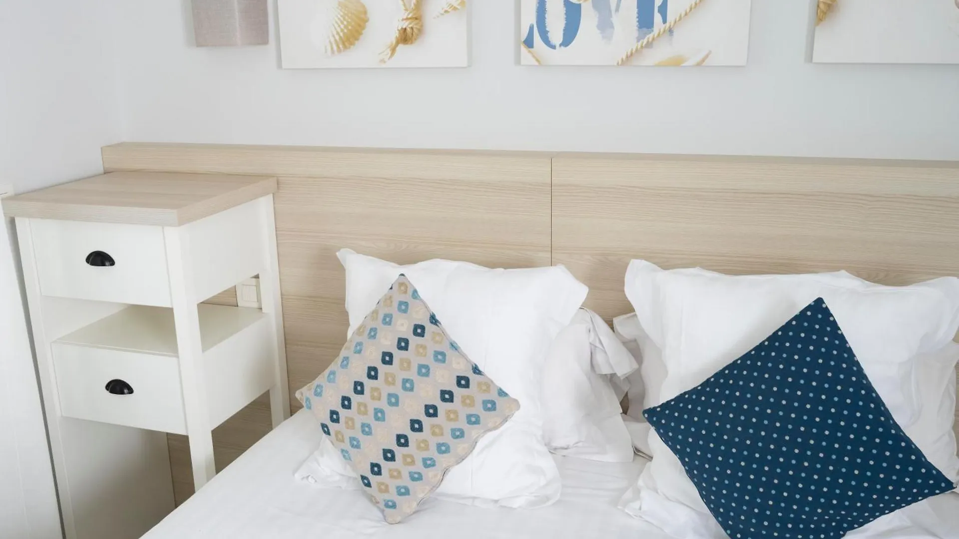 Hotel La Ciotat - A Deux Pas De L'Eau