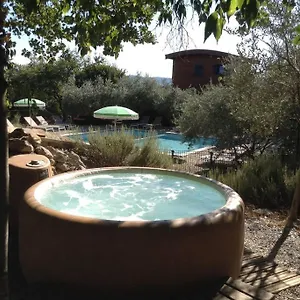 https://roulottes-et-cabanes-de-saint-cerice-vogue.hotels-rhonealpes.com